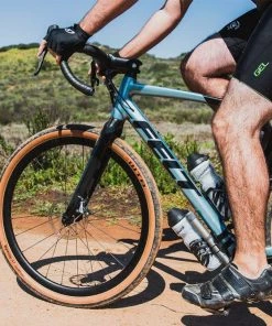 Dawn To Dusk Kaptive 14 Carbon Water Bottle Cage For Gravel And Mountain Bikes | Bottle Cages -New Triathlete Store GKHPX9UBF 7hJULS8c0HQS1Og