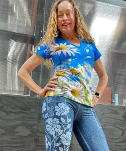 INKnBURN Women's Daisy V-Neck Shirt (2XL) | Short Sleeve -New Triathlete Store Gk3RSIAzVZDU9pH21mEYl5xNY