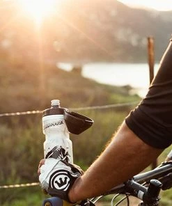 Dawn To Dusk Ice Flow Insulated Water Bottle W/ Dirt Mask | Bottles & Bidons -New Triathlete Store Rao8E3cbuDhFusyA6rRZEtusk