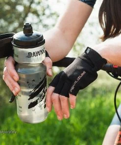 Dawn To Dusk Aqua Flow Calibrated Racing Bottle With Dirt Mask | Bottles & Bidons 10 Dawn To Dusk Aqua Flow Calibrated Racing Bottle With Dirt Mask | Bottles & Bidons -New Triathlete Store UfFaFwIlGo32NY5shv8oDyYmo